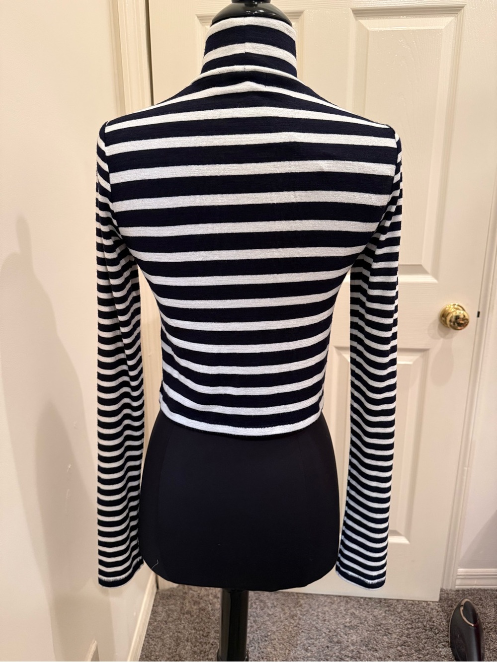 RAG & BONE Black White Striped Cropped Turtleneck Long Sleeve Knit Top S/P $195 - Picture 6 of 8